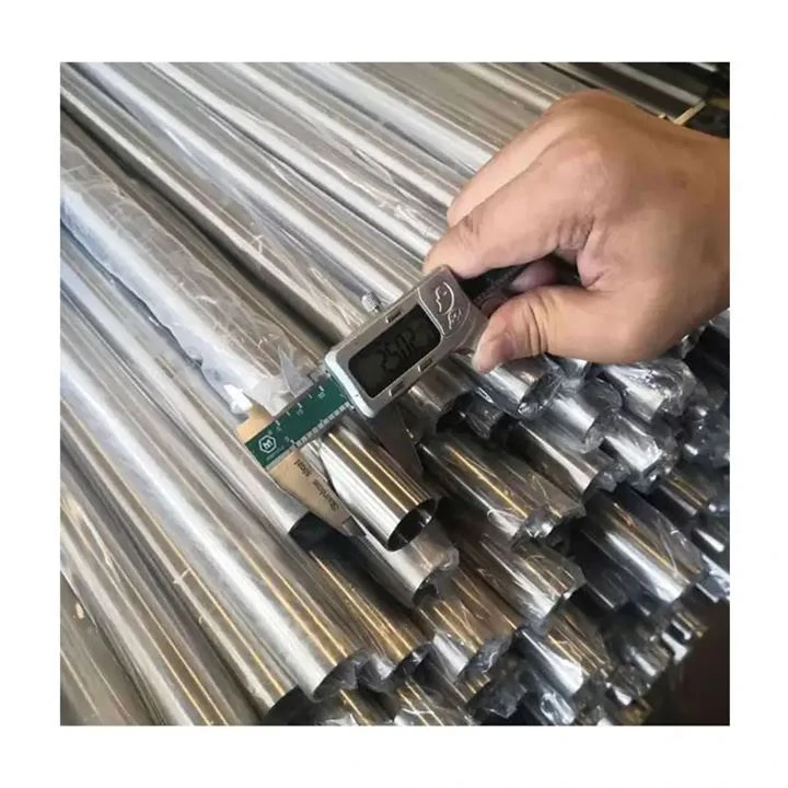 SUS 409L SUH409L ERW Tiub Keluli Tahan Karat Dikimpal Bersendal Dan Penjerukan 60*2mm